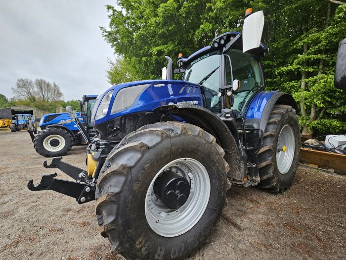 NEW HOLLAND T7.340 HD EX DEMO TRACTOR - Image 15