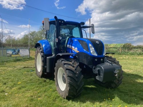 NEW HOLLAND T7.225 AC TRACTOR