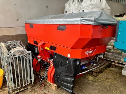 KUHN FARM MACHINERY AXIS 30.1D FERTILISER SPREADER