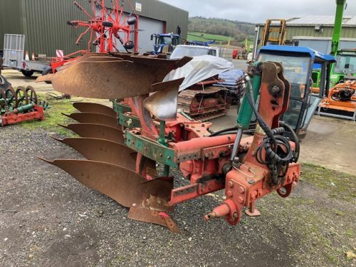 KVERNELAND ES85/200 REVERSIBLE PLOUGH