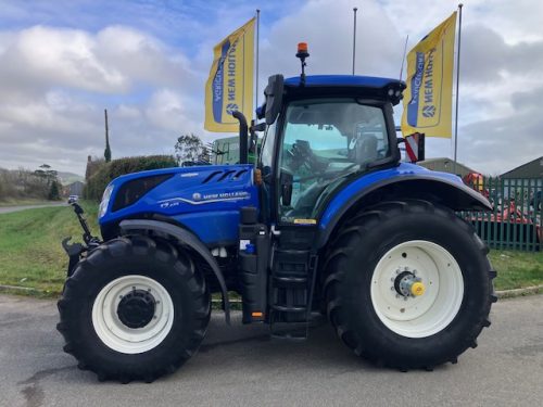 NEW HOLLAND T7.270 PLMI TRACTOR