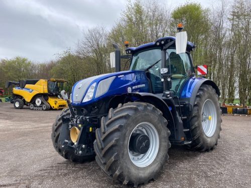 NEW HOLLAND T7.340 HD TRACTOR