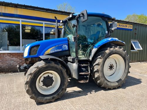 NEW HOLLAND T6020 DELTA TRACTOR