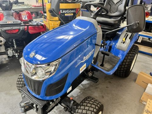 NEW HOLLAND BOOMER 25 COM TRACTOR